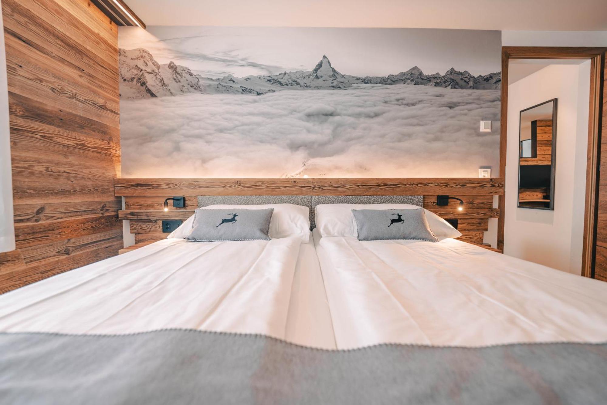 Alpine Lodge Zermatt Bagian luar foto