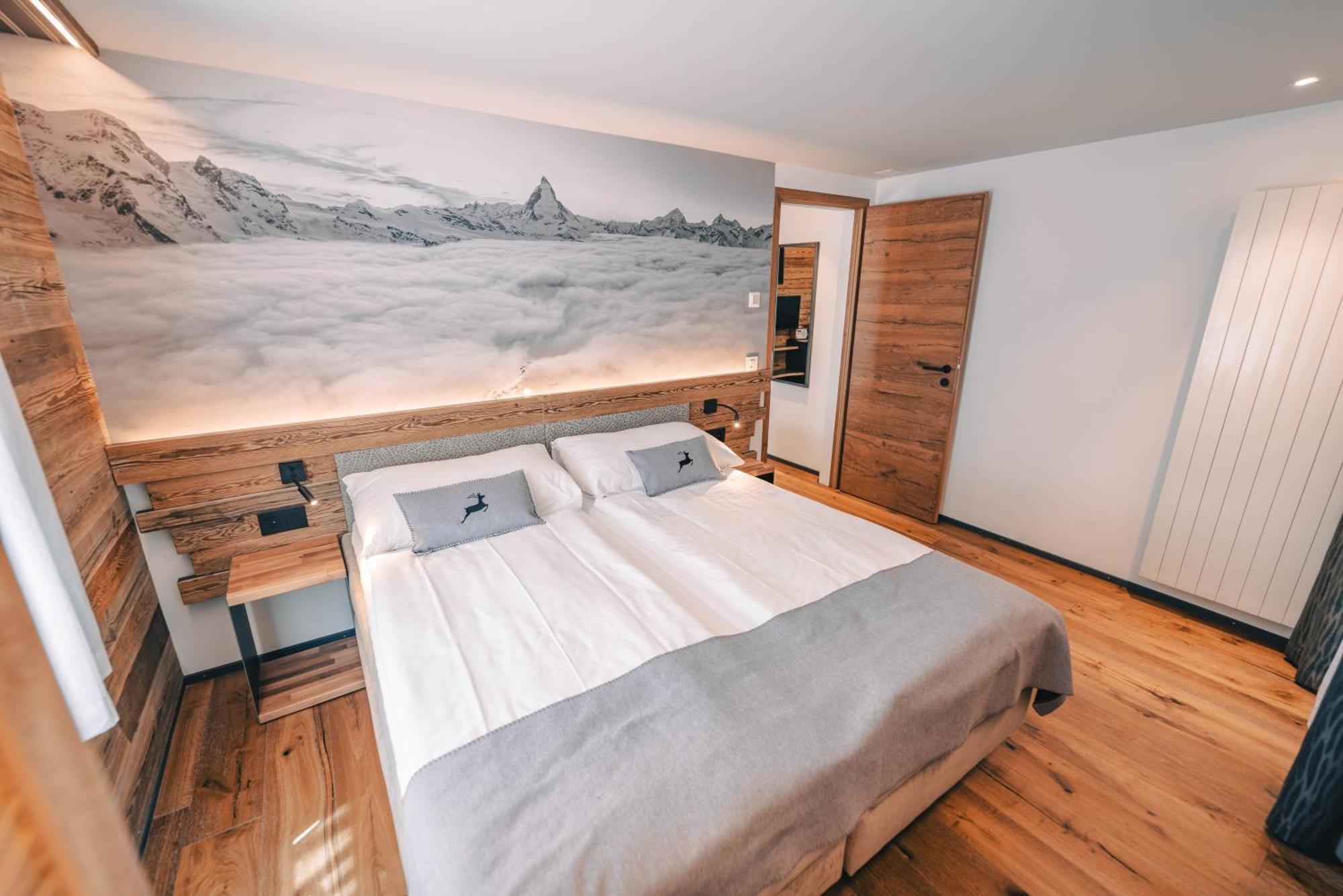 Alpine Lodge Zermatt Bagian luar foto