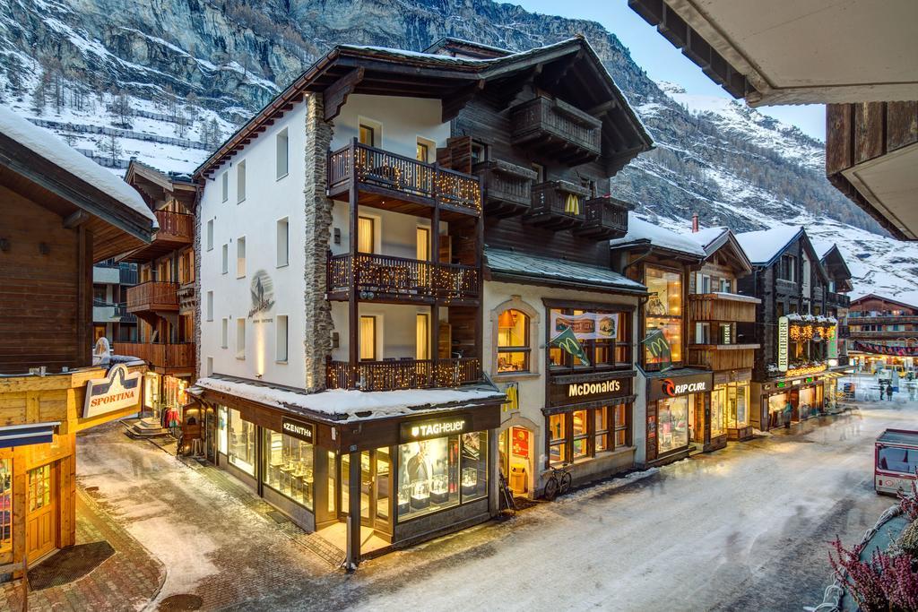 Alpine Lodge Zermatt Bagian luar foto