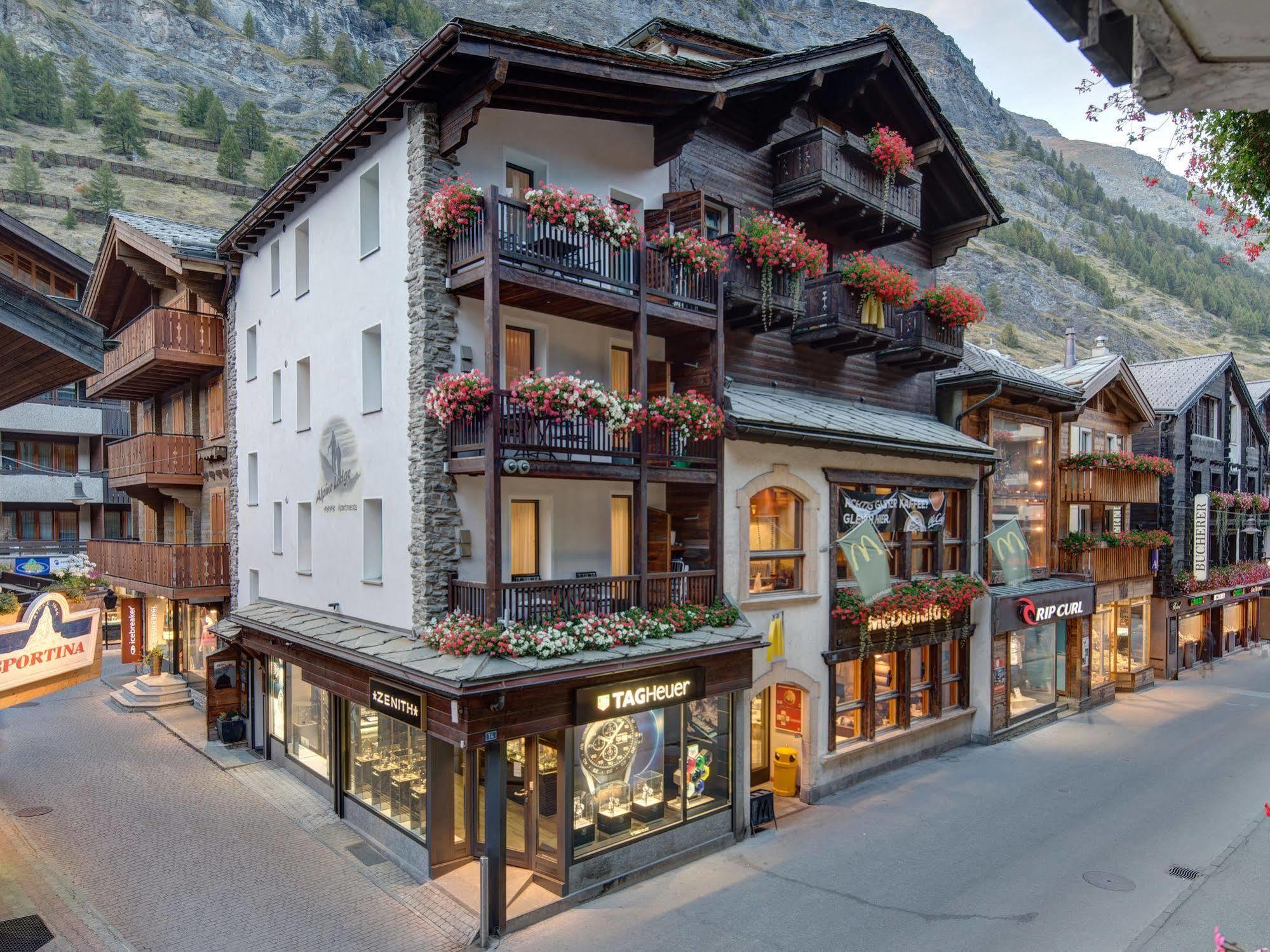 Alpine Lodge Zermatt Bagian luar foto